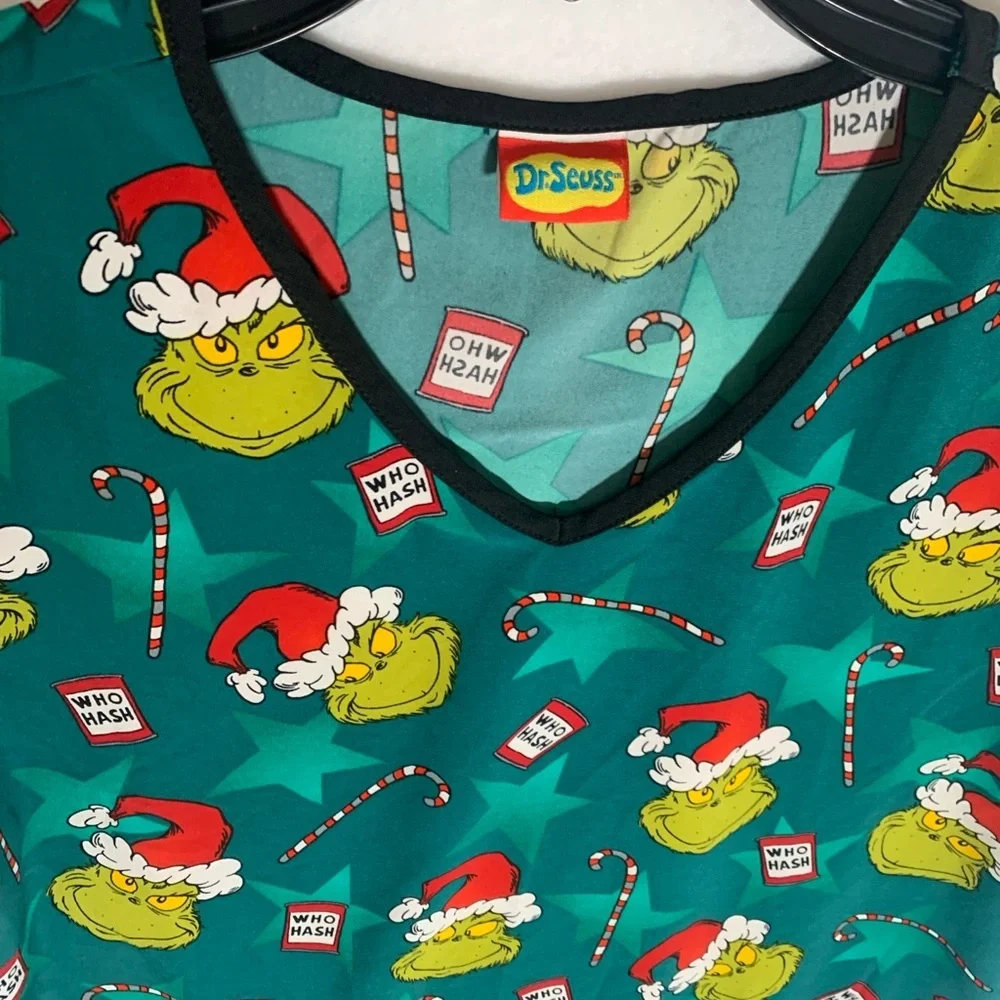 The Grinch Dr Seuss Christmas Scrub Top Size Small Medical Uniform